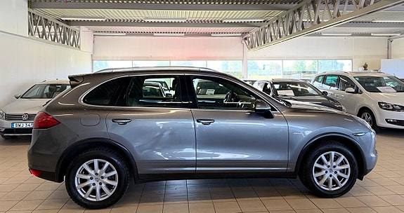 Porsche Cayenne 8 of 23