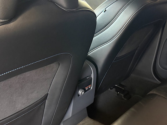 Volvo V60 26 of 28