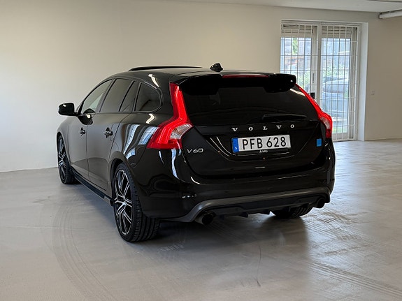Volvo V60 12 of 28