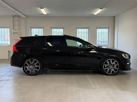 Volvo V60 3 of 28