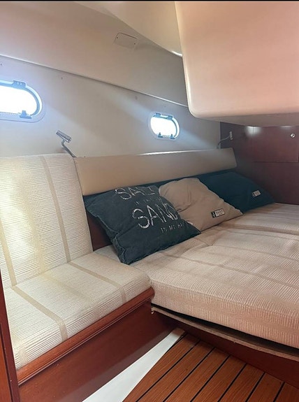 Jenneau 30S Prestige 2007 12 of 12