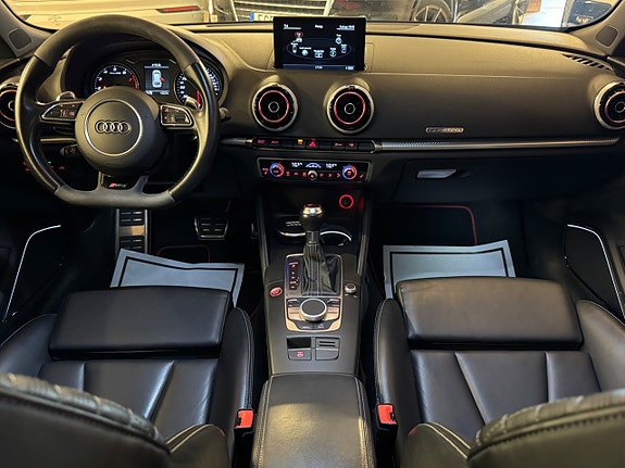 Audi RS3 25 of 29