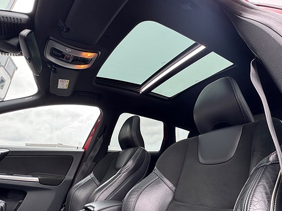 Volvo XC60 5 of 5