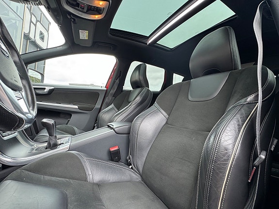 Volvo XC60 4 of 5