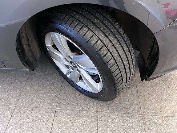 Opel Astra 2 of 5