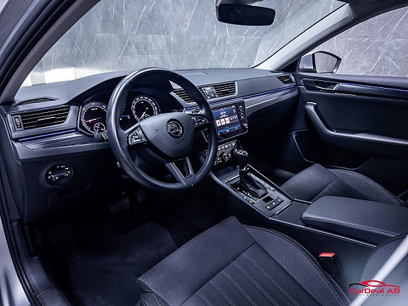 Skoda Superb 11 of 30