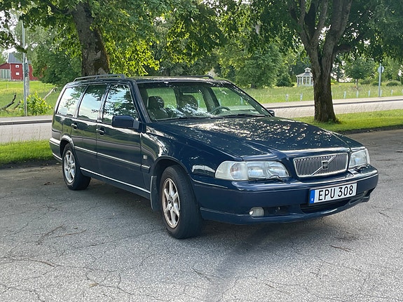 Volvo V70 5 of 7