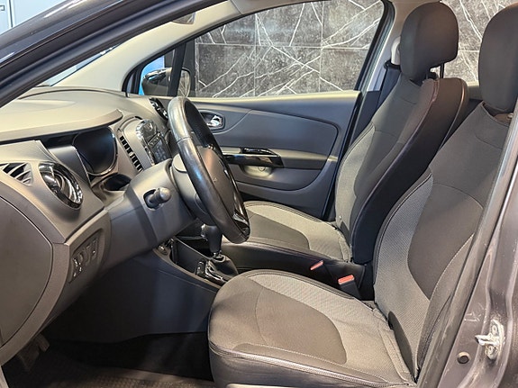 Renault Captur 13 of 22