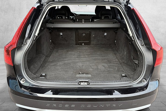 Volvo V90 Cross Country 5 of 5