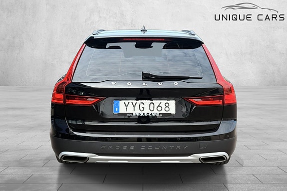Volvo V90 Cross Country 4 of 5