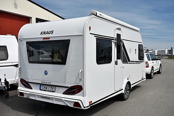 Knaus 450 FU Südwind 60 Years, dubbelbädd 3 of 5
