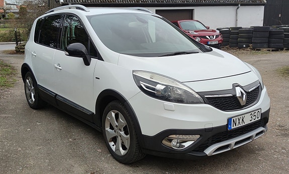 Renault Scenic XMod 4 of 5