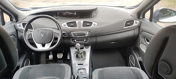 Renault Scenic XMod 5 of 5