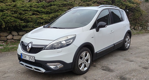 Renault Scenic XMod 2 of 5