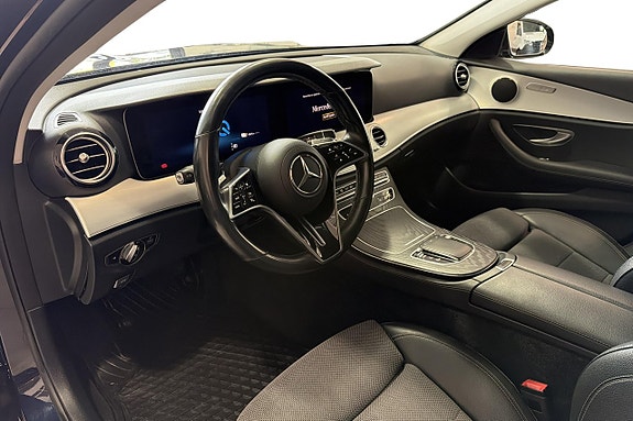 Mercedes-Benz E300 de 5 of 10