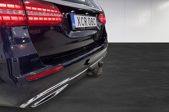 Mercedes-Benz E300 de 10 of 10