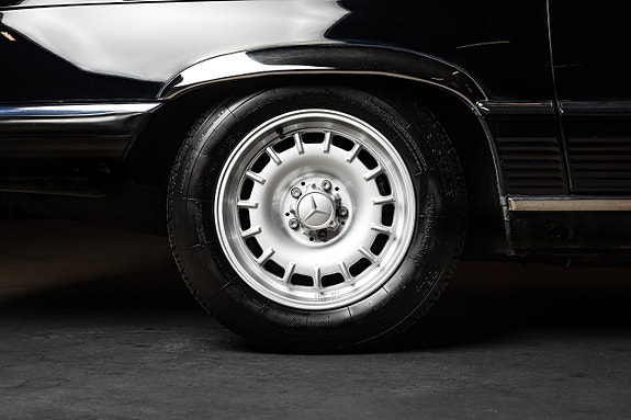 Mercedes-Benz SLR 27 of 28