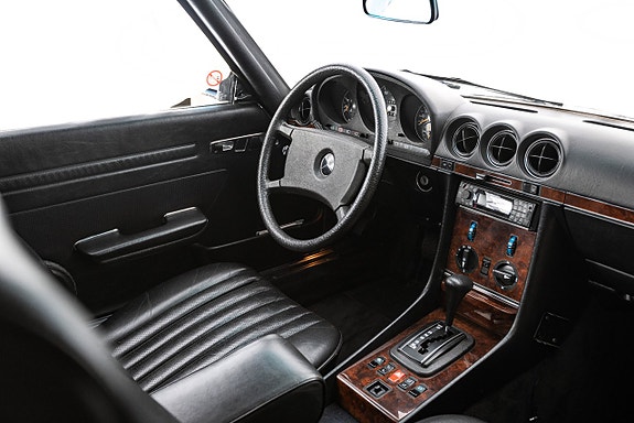 Mercedes-Benz SLR 18 of 28