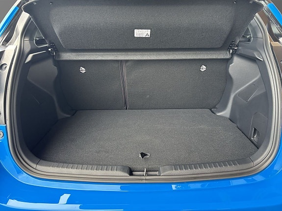 Toyota Yaris 12 of 16