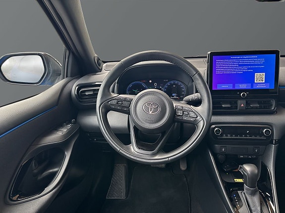 Toyota Yaris 11 of 16
