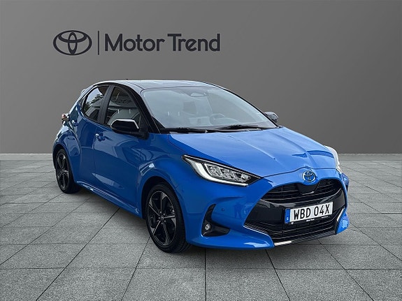 Toyota Yaris 7 of 16