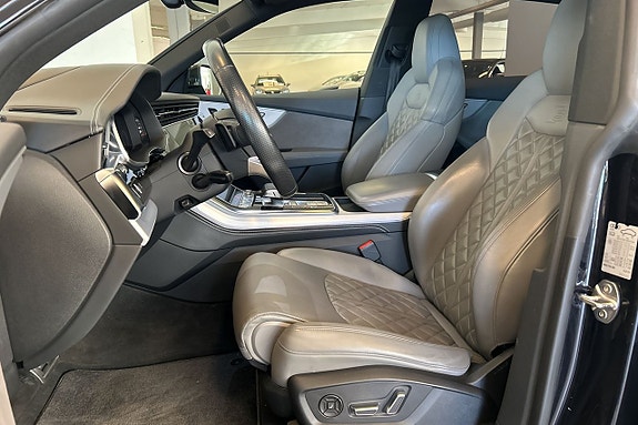 Audi Q8 16 of 30