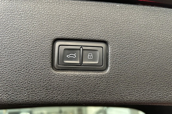 Audi Q8 22 of 30