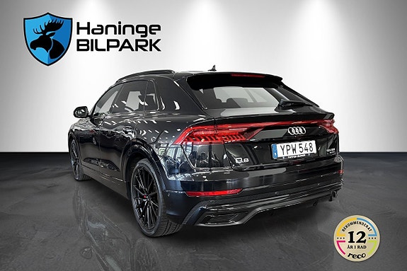 Audi Q8 10 of 30