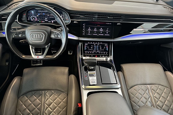 Audi Q8 20 of 30
