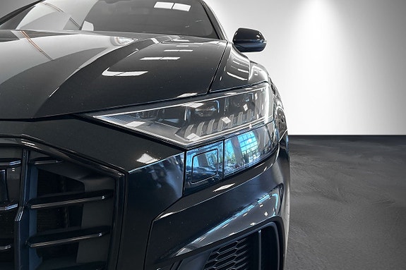 Audi Q8 12 of 30