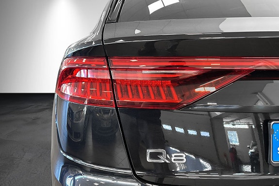 Audi Q8 11 of 30