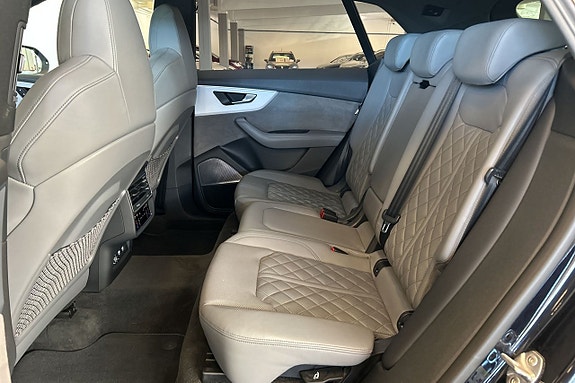 Audi Q8 18 of 30