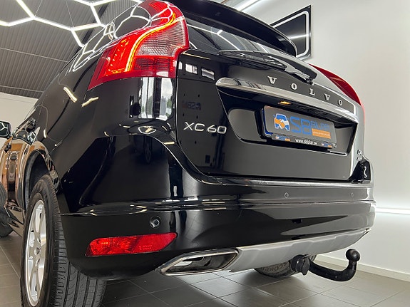 Volvo XC60 10 of 29