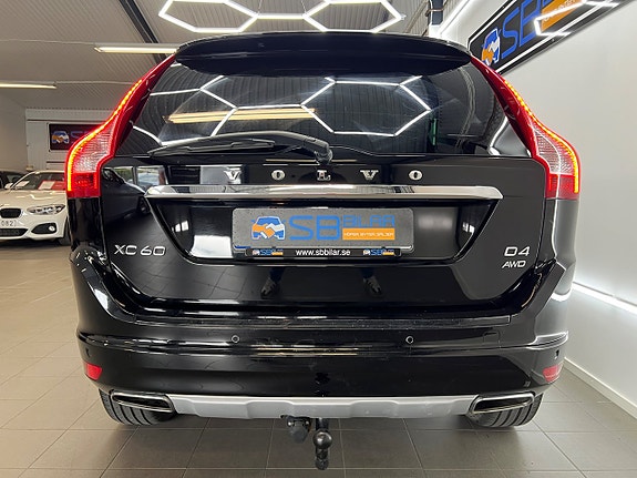 Volvo XC60 4 of 29