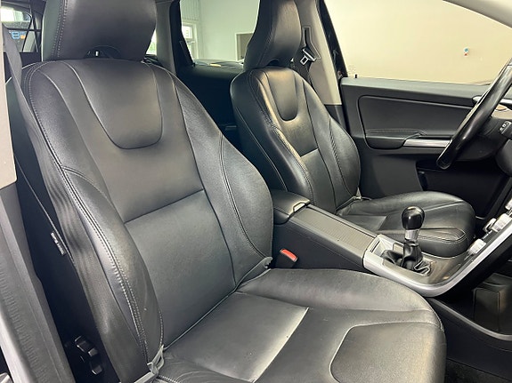 Volvo XC60 26 of 29
