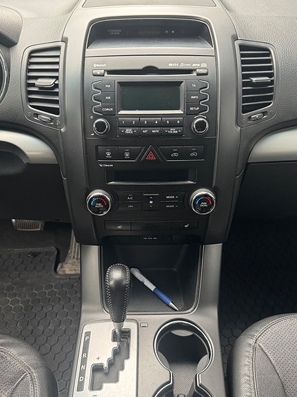 Kia Sorento 11 of 16