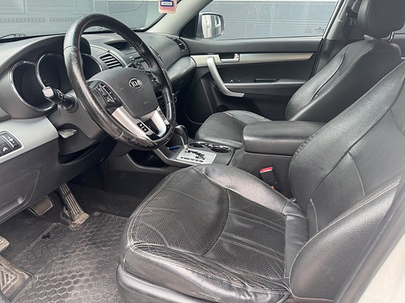 Kia Sorento 13 of 16