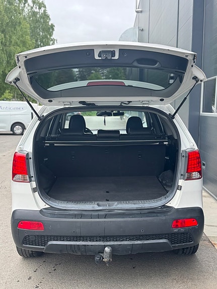 Kia Sorento 7 of 16