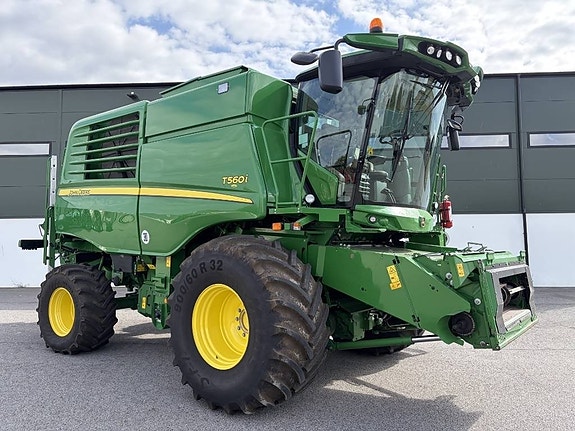 John Deere T 560 i 2 of 7