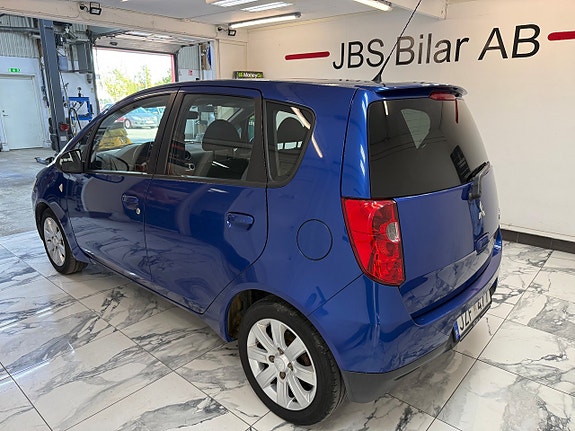 Mitsubishi Colt 4 of 5