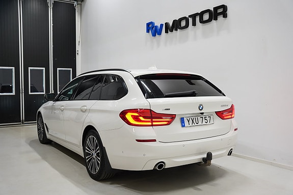 BMW 520d 4 of 5