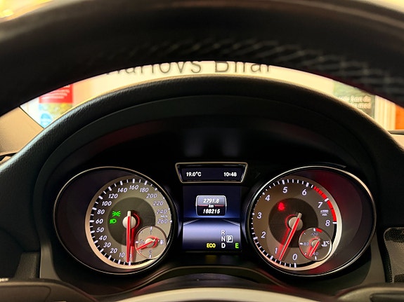 Mercedes-Benz CLA250 21 of 23