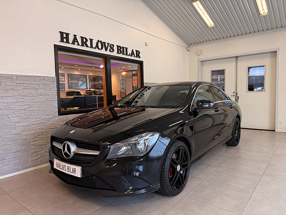 Mercedes-Benz CLA250 11 of 23