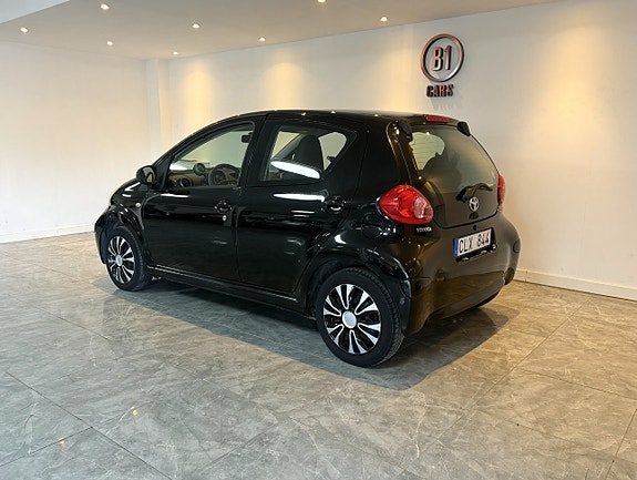 Toyota Aygo 3 of 5