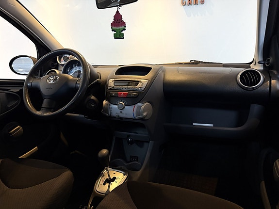 Toyota Aygo 11 of 15