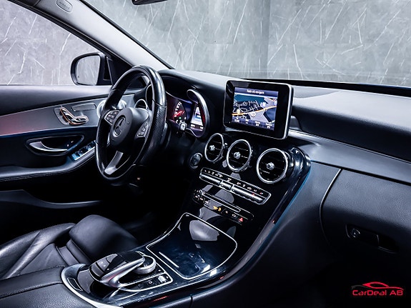 Mercedes-Benz C350 13 of 30