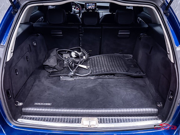 Mercedes-Benz C350 18 of 30