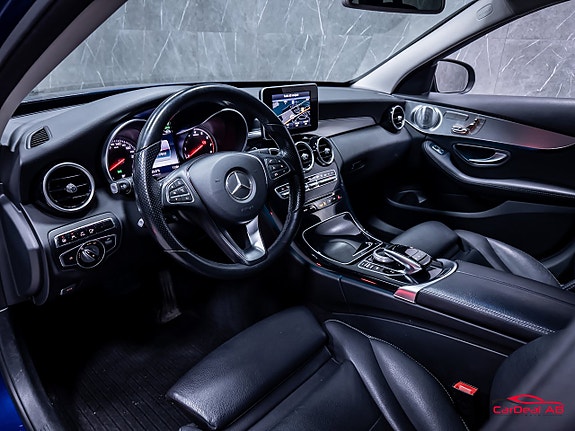 Mercedes-Benz C350 11 of 30