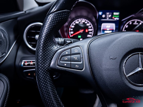 Mercedes-Benz C350 23 of 30