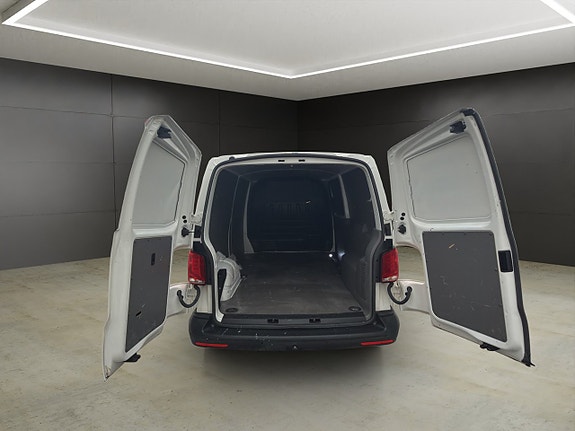 Volkswagen Transporter 13 of 30